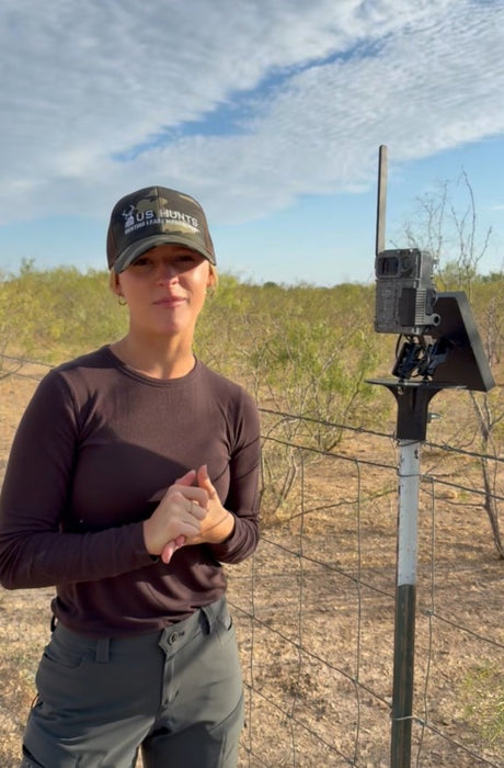 T Post Mount with 2 Articulating Arms